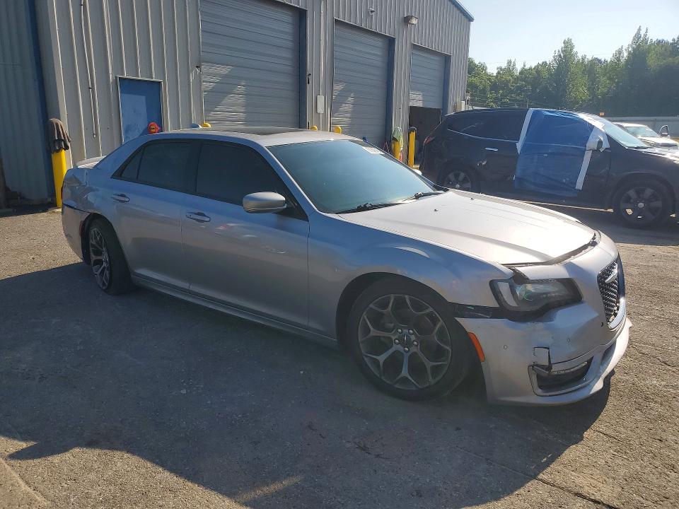 2018 Chrysler 300 მანქანა იყიდება აუქციონზე, vin: 2C3CCABG1JH240146, აუქციონის ნომერი: 63359046