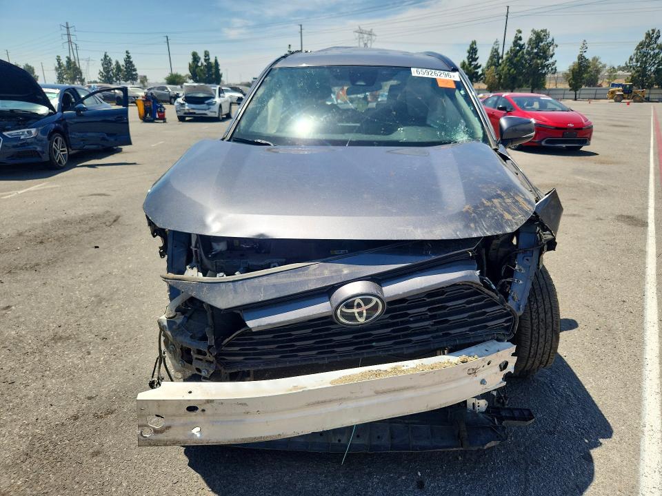 Продажа на аукционе авто 2022 Toyota Rav4, vin: 2T3W1RFV4NC178898, номер лота: 65926296