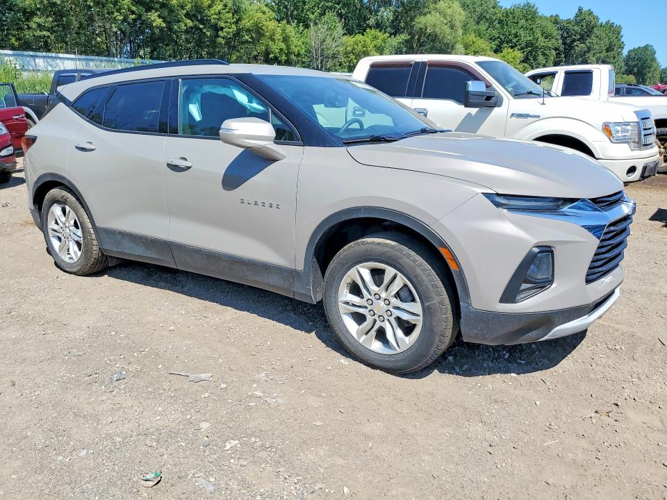 63032776 :رقم المزاد ، 3GNKBHRS7MS559847 vin ، 2021 Chevrolet Blazer مزاد بيع