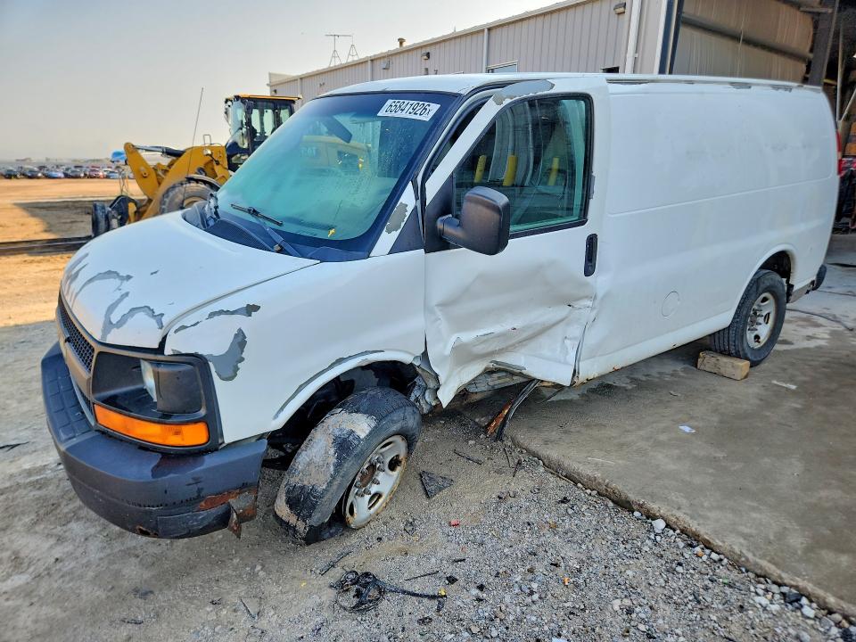65841926 :رقم المزاد ، 1GCWGFFA4B1129770 vin ، 2011 Chevrolet Express 2500 مزاد بيع