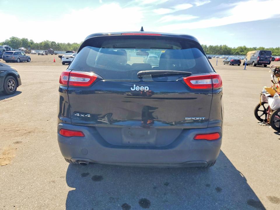 62510626 :رقم المزاد ، 1C4PJMAB8FW630471 vin ، 2015 Jeep Cherokee مزاد بيع