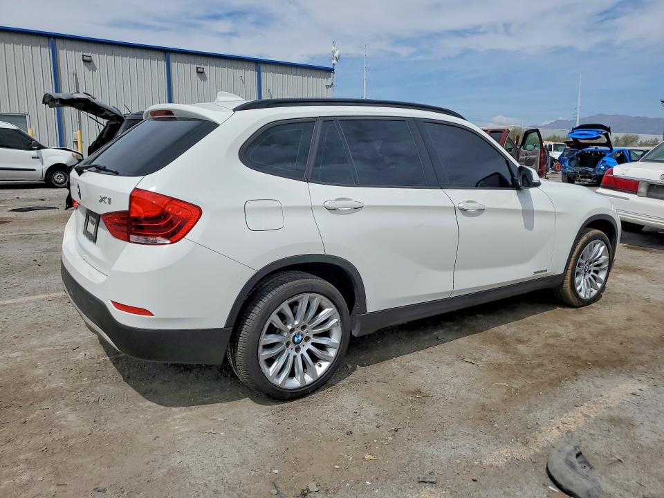 66471496 :رقم المزاد ، WBAVM1C59FV314827 vin ، 2015 Bmw X1 مزاد بيع