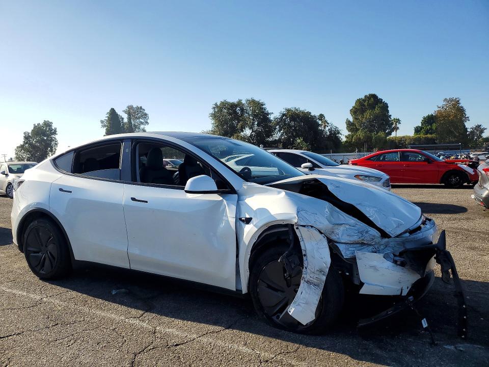 2026 Tesla Model Y მანქანა იყიდება აუქციონზე, vin: 7SAYGDED2TF444118, აუქციონის ნომერი: 65543776