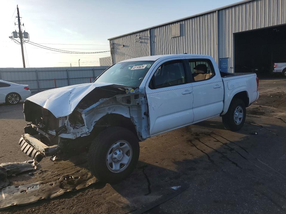 65193626 :رقم المزاد ، 5TFAX5GN0JX130559 vin ، 2018 Toyota Tacoma مزاد بيع