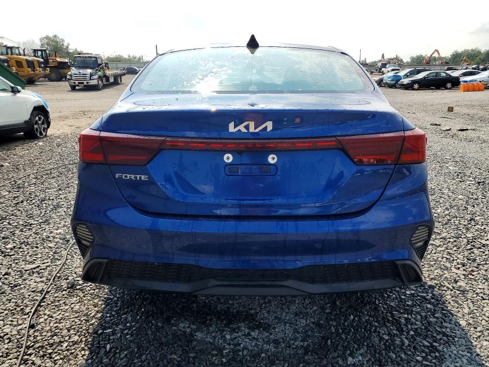 64946166 :رقم المزاد ، 3KPF24ADXNE471505 vin ، 2022 Kia Forte مزاد بيع