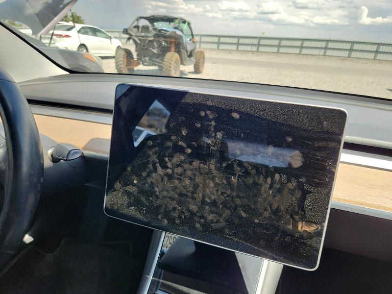 64952256 :رقم المزاد ، 5YJ3E1EA1JF158212 vin ، 2018 Tesla Model 3 مزاد بيع