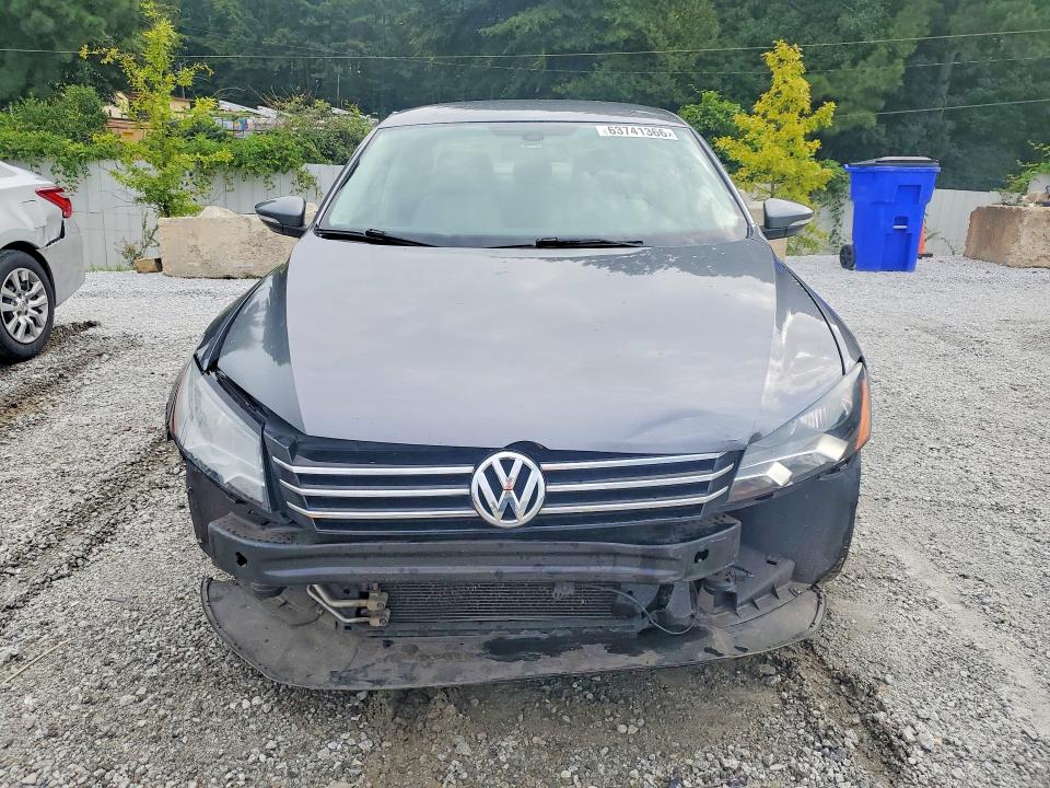 63741366 :رقم المزاد ، 1VWBP7A36CC049242 vin ، 2012 Volkswagen Passat مزاد بيع
