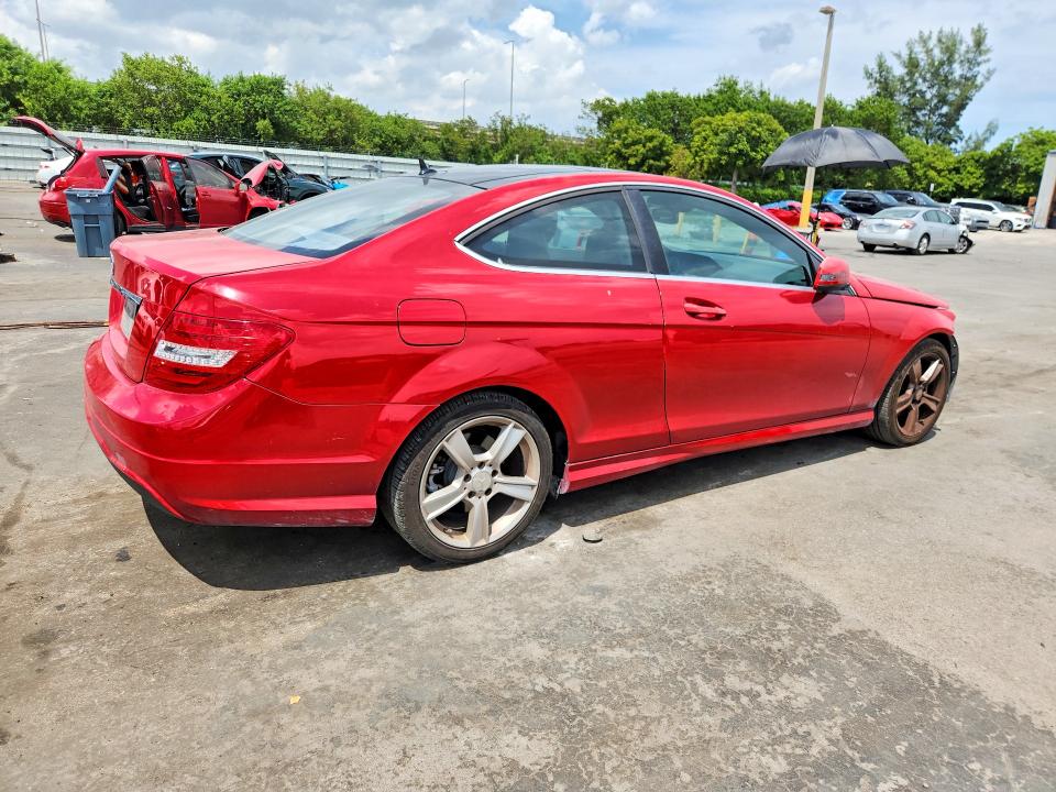 Auction sale of the 2013 Mercedes-benz C, vin: WDDGJ4HB5DF997286, lot number: 65415146
