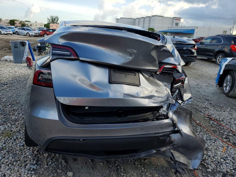 65916026 :رقم المزاد ، 7SAYGDEDXSF228922 vin ، 2025 Tesla Model Y مزاد بيع