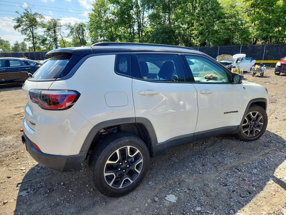 64439226 :رقم المزاد ، 3C4NJDDB6MT521562 vin ، 2021 Jeep Compass مزاد بيع