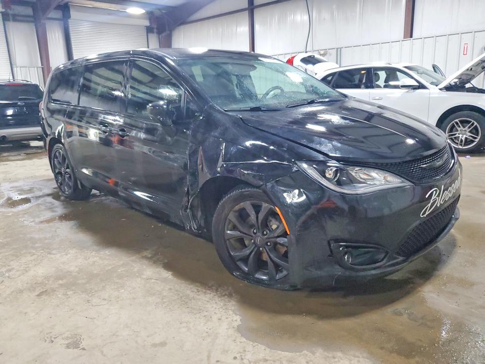 64240006 :رقم المزاد ، 2C4RC1FG6LR110036 vin ، 2020 Chrysler Pacifica مزاد بيع