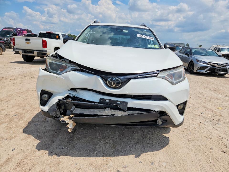 Продажа на аукционе авто 2018 Toyota Rav4, vin: JTMBFREV6JD250613, номер лота: 66733256