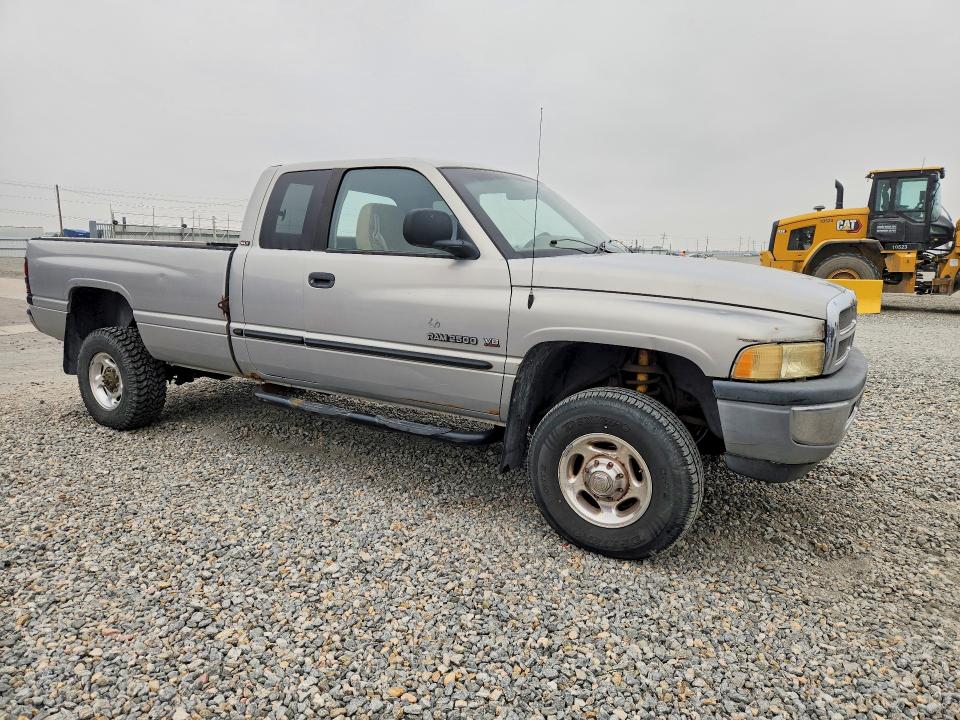63686686 :رقم المزاد ، 1B7KF23Z21J252826 vin ، 2001 Dodge Ram 2500 مزاد بيع