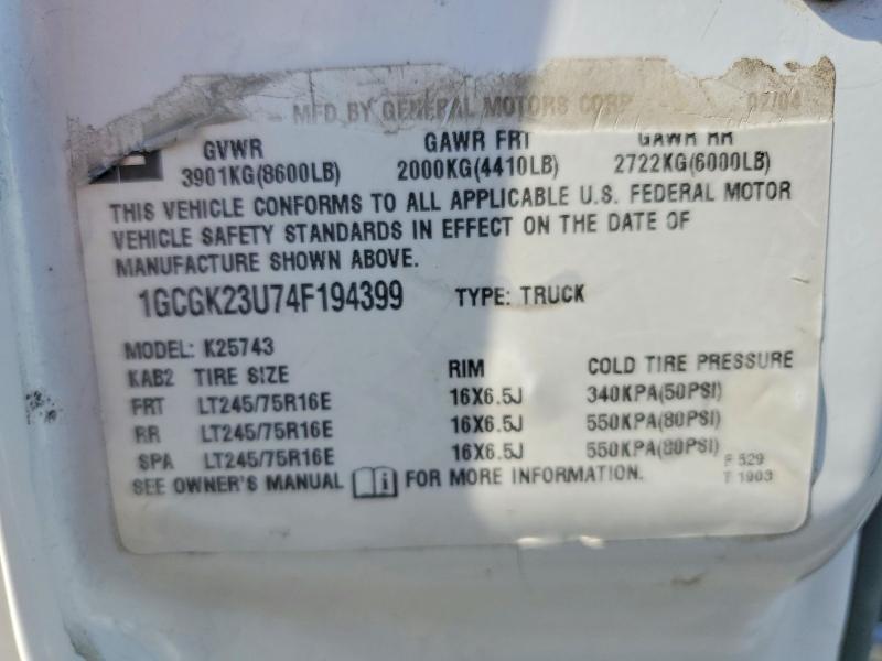63793656 :رقم المزاد ، 1GCGK23U74F194399 vin ، 2004 Chevrolet Silverado مزاد بيع