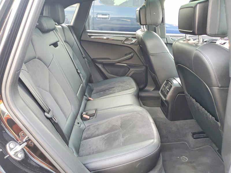 64995546 :رقم المزاد ، WP1AB2A58GLB41233 vin ، 2016 Porsche Macan مزاد بيع