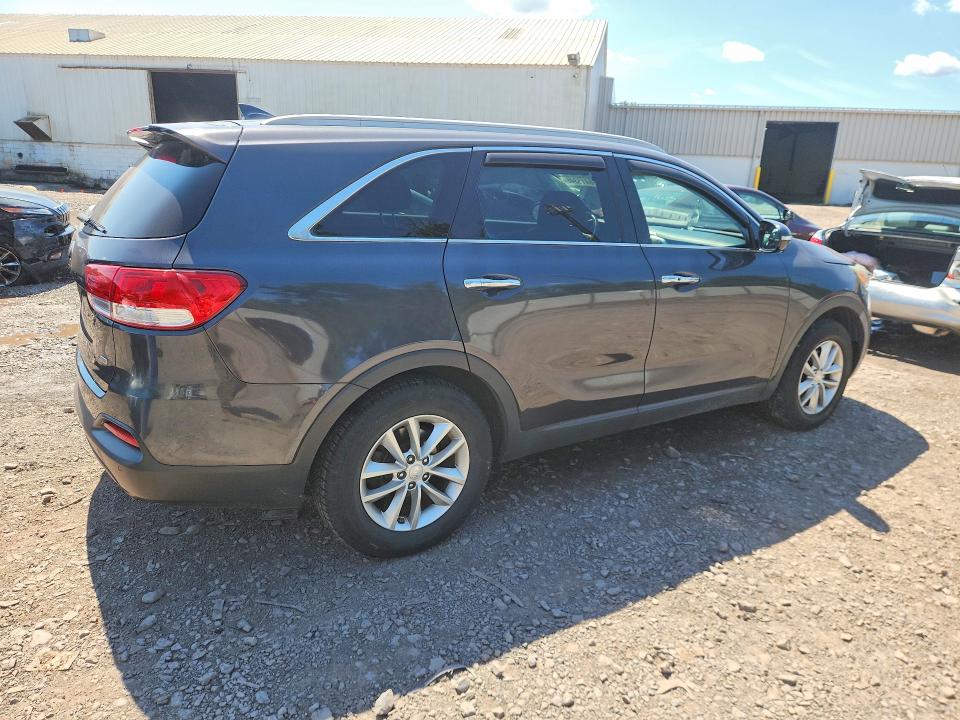 2017 Kia Sorento მანქანა იყიდება აუქციონზე, vin: 5XYPG4A35HG280353, აუქციონის ნომერი: 66415346