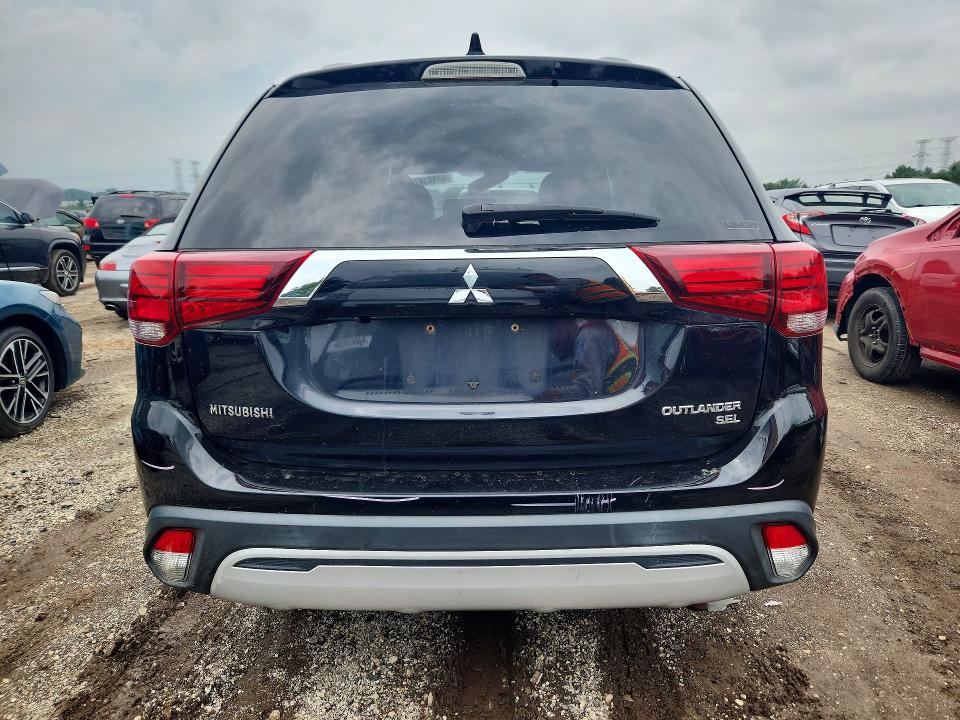 2019 Mitsubishi Outlander მანქანა იყიდება აუქციონზე, vin: JA4AZ3A35KZ046744, აუქციონის ნომერი: 64421476