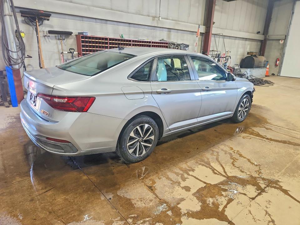 63505456 :رقم المزاد ، 3VW5M7BU2RM037285 vin ، 2024 Volkswagen Jetta مزاد بيع
