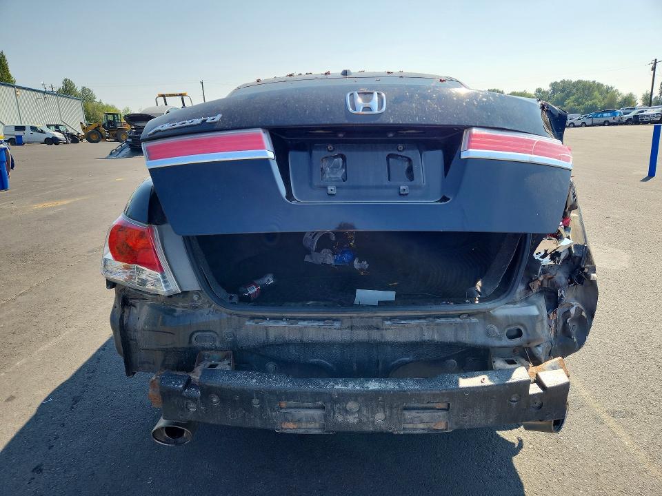 64982426 :رقم المزاد ، 1HGCP3F86BA012224 vin ، 2011 Honda Accord مزاد بيع