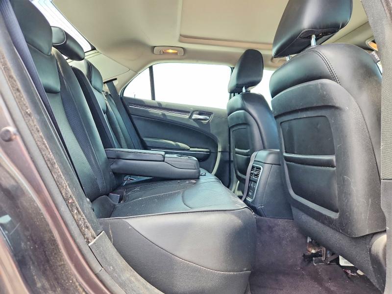 64980746 :رقم المزاد ، 2C3CCAEGXHH540239 vin ، 2017 Chrysler 300c مزاد بيع