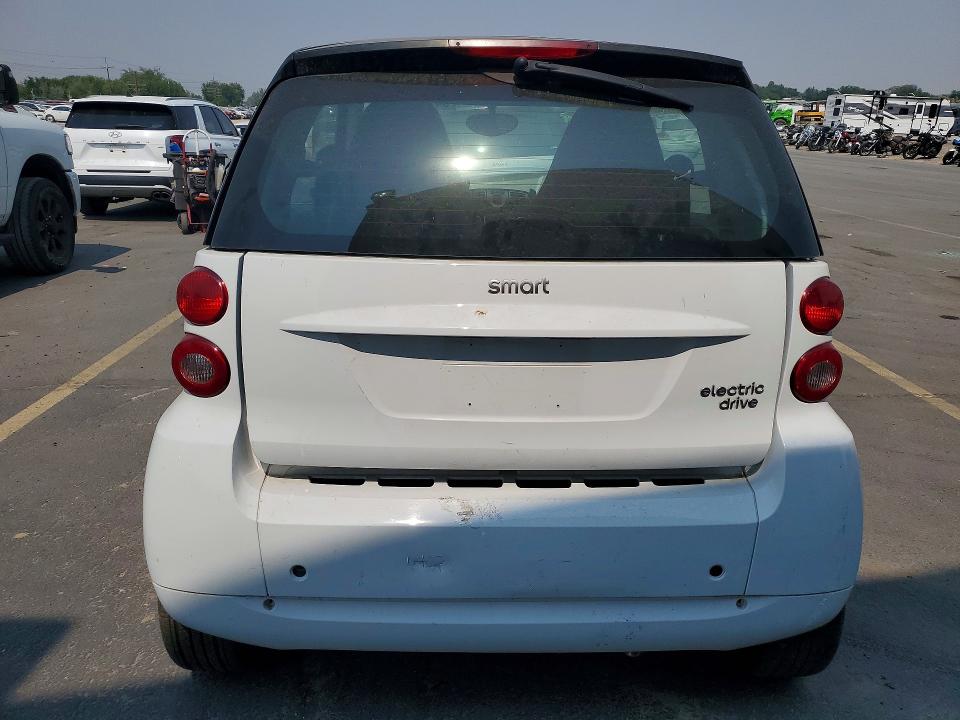 Продаж на аукціоні авто 2015 Smart Fortwo, vin: WMEEJ3BA4FK806822, номер лоту: 64790216