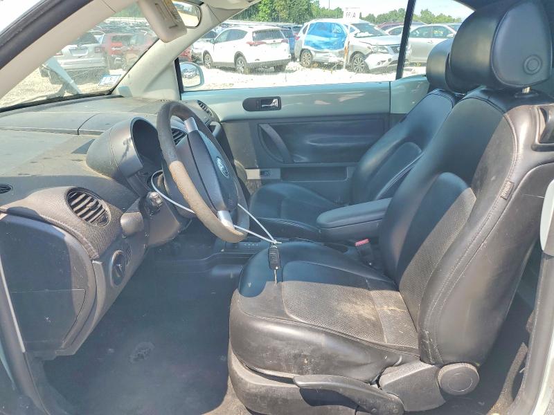 64642206 :رقم المزاد ، 3VWPF31Y16M304931 vin ، 2006 Volkswagen New Beetle مزاد بيع