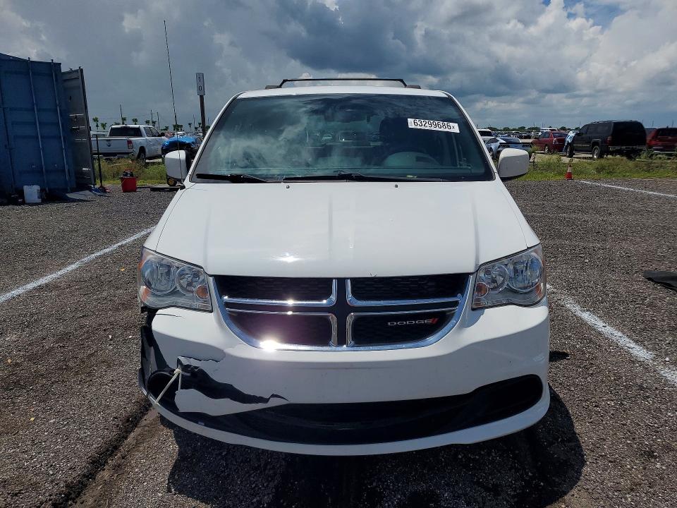 63299686 :رقم المزاد ، 2C4RDGCG6JR239427 vin ، 2018 Dodge Grand Caravan مزاد بيع