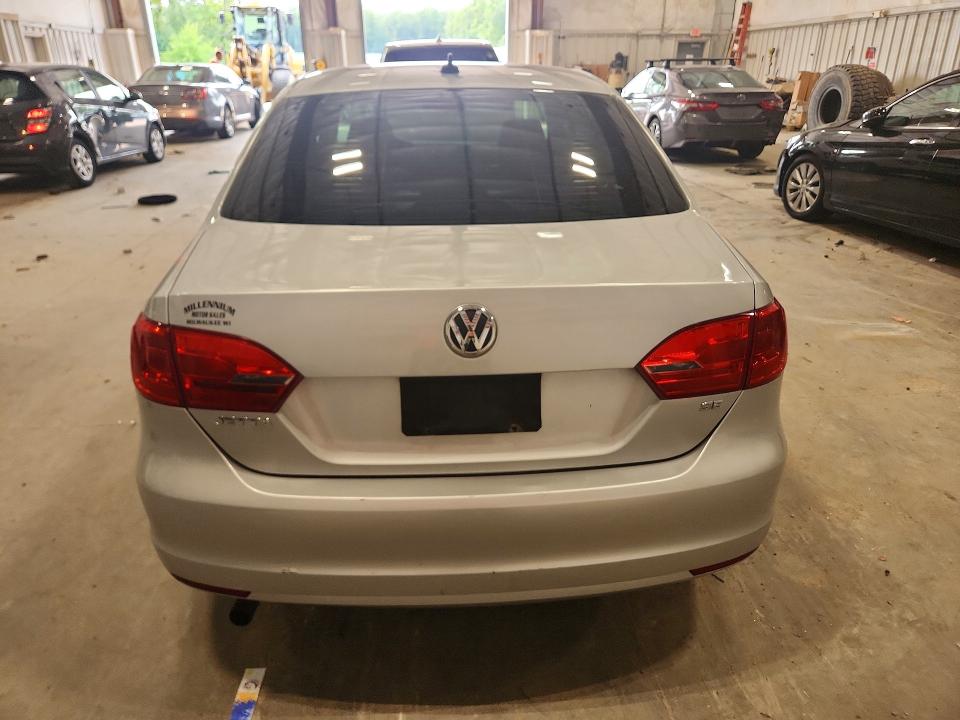 64436566 :رقم المزاد ، 3VWD07AJ5EM393464 vin ، 2014 Volkswagen Jetta مزاد بيع