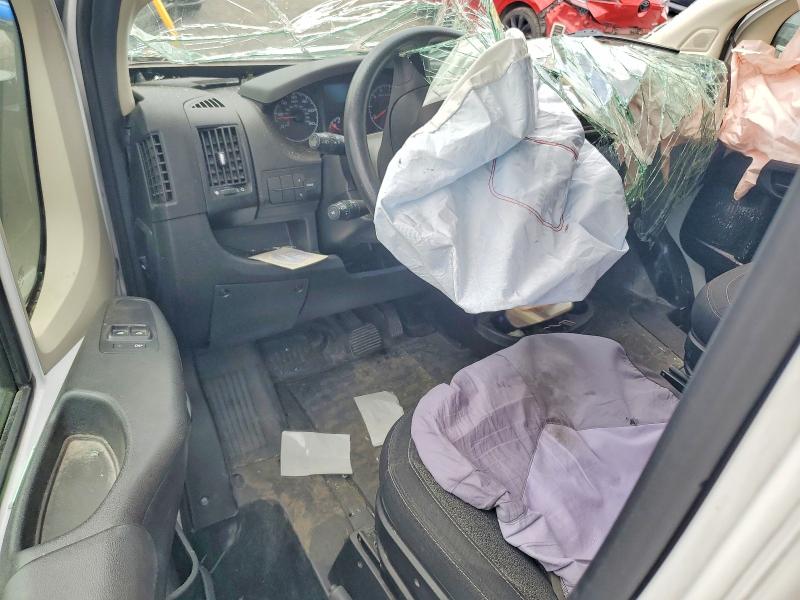 67273896 :رقم المزاد ، 3C6TRVAG8JE155987 vin ، 2018 Ram Promaster 1500 مزاد بيع