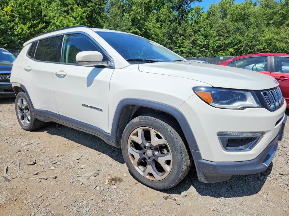 66266546 :رقم المزاد ، 3C4NJCCB4JT406420 vin ، 2018 Jeep Compass مزاد بيع