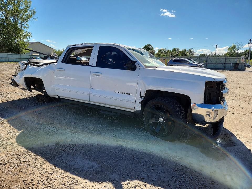 Продажа на аукционе авто 2018 Chevrolet Silverado, vin: 3GCUKREC4JG404385, номер лота: 66695946