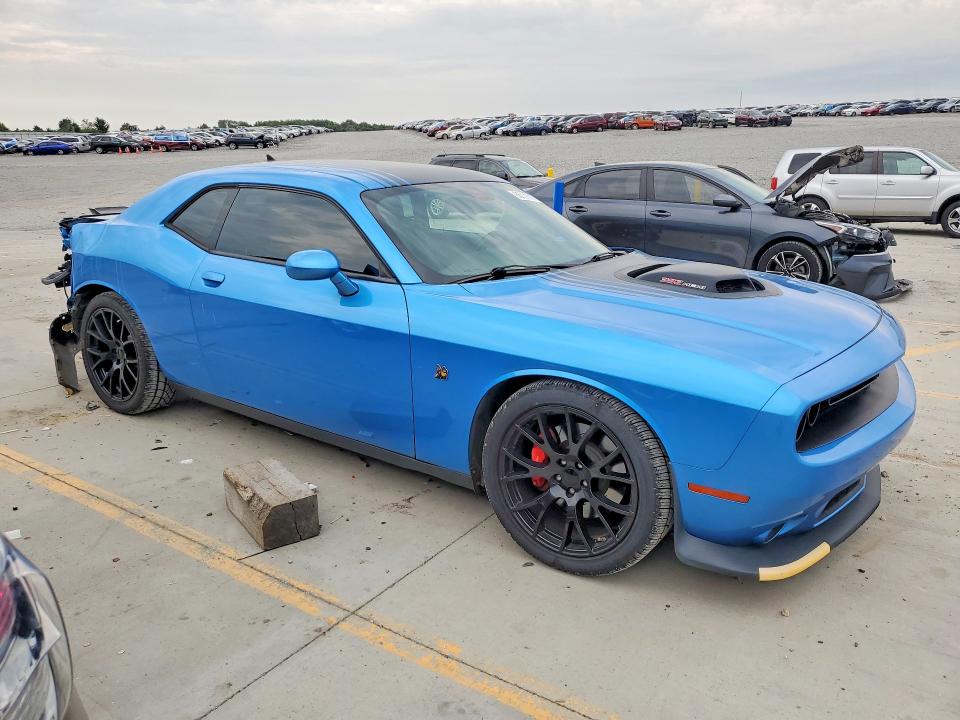 66701016 :رقم المزاد ، 2C3CDZFJ2JH327880 vin ، 2018 Dodge Challenger مزاد بيع