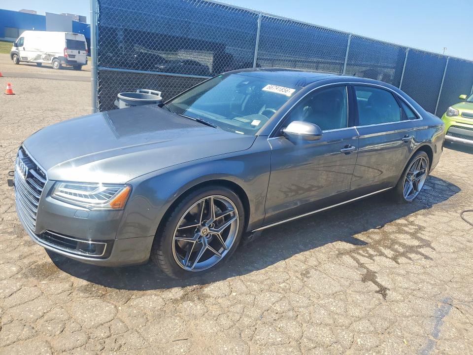 66791856 :رقم المزاد ، WAU32AFD9FN005861 vin ، 2015 Audi A8 مزاد بيع