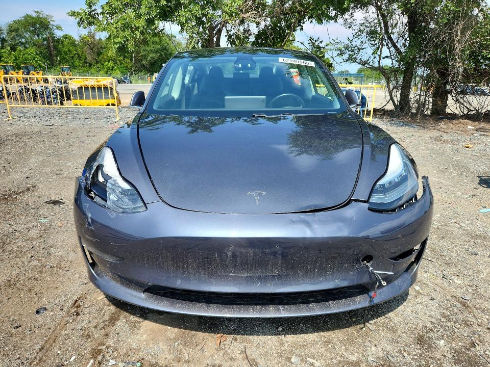 62940966 :رقم المزاد ، 5YJ3E1EB1KF386026 vin ، 2019 Tesla Model 3 مزاد بيع