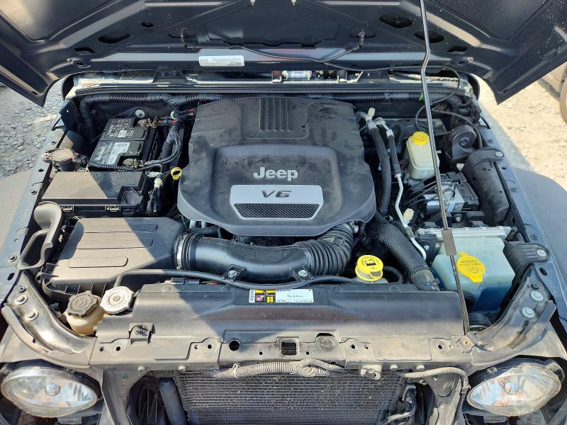 64647126 :رقم المزاد ، 1C4BJWDG4GL285598 vin ، 2016 Jeep Wrangler Unlimited مزاد بيع