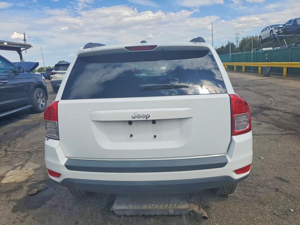 67170066 :رقم المزاد ، 1J4NT1FB9BD236373 vin ، 2011 Jeep Compass مزاد بيع