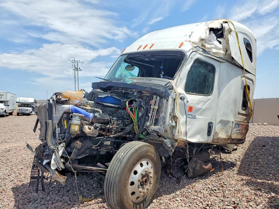 Auction sale of the 2025 Freightliner Cascadia 126, vin: 3AKJHHDRXSSVY1994, lot number: 63239496