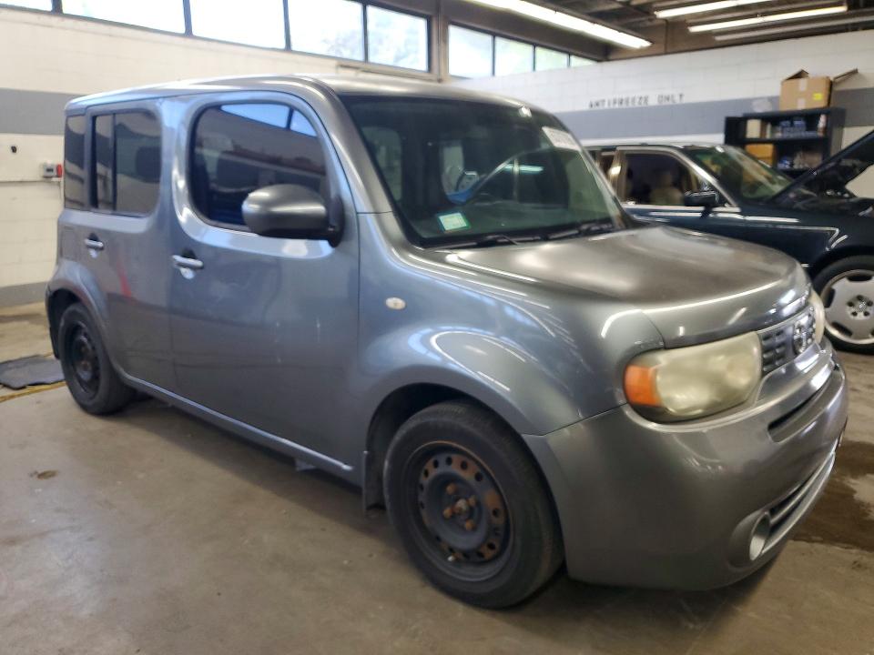63707096 :رقم المزاد ، JN8AZ2KR5AT166925 vin ، 2010 Nissan Cube مزاد بيع