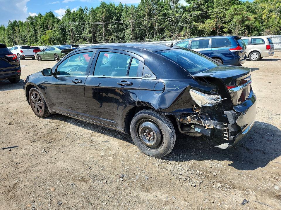 65631636 :رقم المزاد ، 1C3CCBAB3EN211398 vin ، 2014 Chrysler 200 مزاد بيع