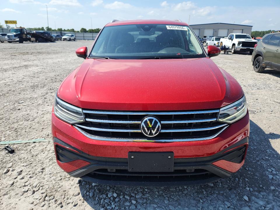 64979956 :رقم المزاد ، 3VV2B7AX2NM125269 vin ، 2022 Volkswagen Tiguan مزاد بيع