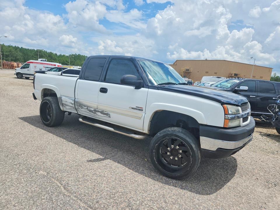 Продаж на аукціоні авто 2005 Chevrolet Silverado, vin: 1GCHK29275E343718, номер лоту: 63139046