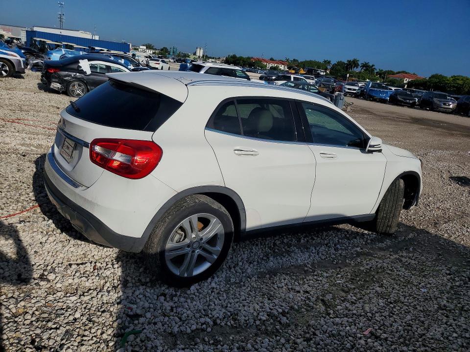67164296 :رقم المزاد ، WDCTG4EB7LJ667005 vin ، 2020 Mercedes-benz Gla مزاد بيع
