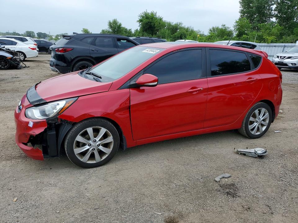 64289446 :رقم المزاد ، KMHCU5AE9DU105235 vin ، 2013 Hyundai Accent مزاد بيع
