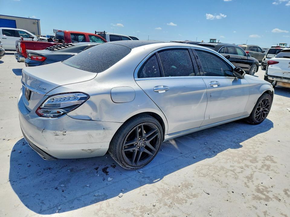 Продажа на аукционе авто 2017 Mercedes-benz C, vin: 55SWF4KB3HU227922, номер лота: 64638356