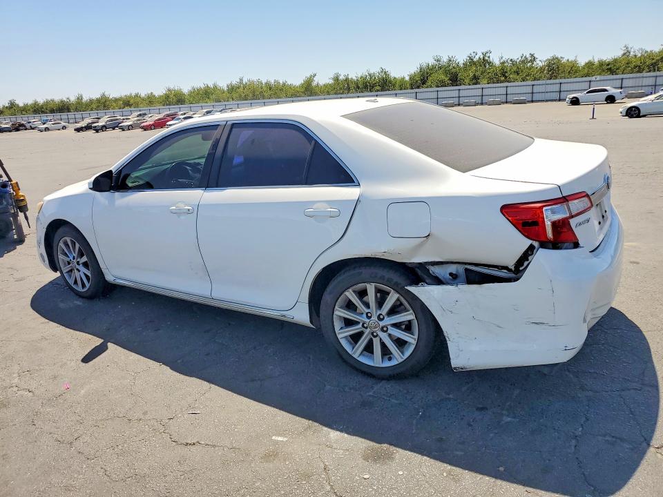2014 Toyota Camry მანქანა იყიდება აუქციონზე, vin: 4T4BF1FK9ER371956, აუქციონის ნომერი: 63463906
