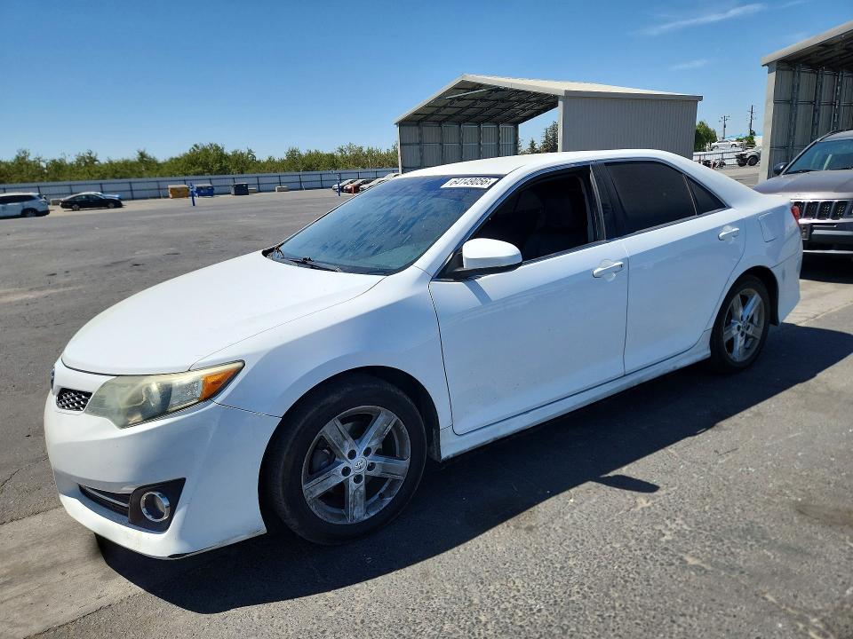 2013 Toyota Camry მანქანა იყიდება აუქციონზე, vin: 4T1BF1FK9DU260221, აუქციონის ნომერი: 64149056