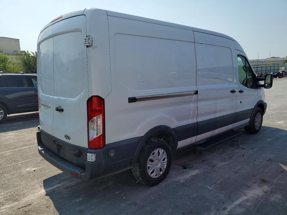 60620306 :رقم المزاد ، 1FTYE2CMXGKA08846 vin ، 2016 Ford Transit مزاد بيع