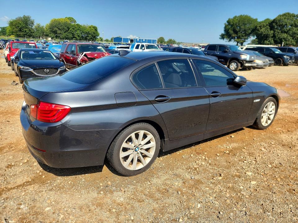 64565436 :رقم المزاد ، WBAFR1C5XBDS36774 vin ، 2011 Bmw 528 مزاد بيع