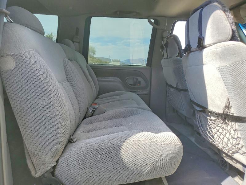 Продажа на аукционе авто 1997 Chevrolet Suburban, vin: 3GNFK16R8VG117402, номер лота: 63801686