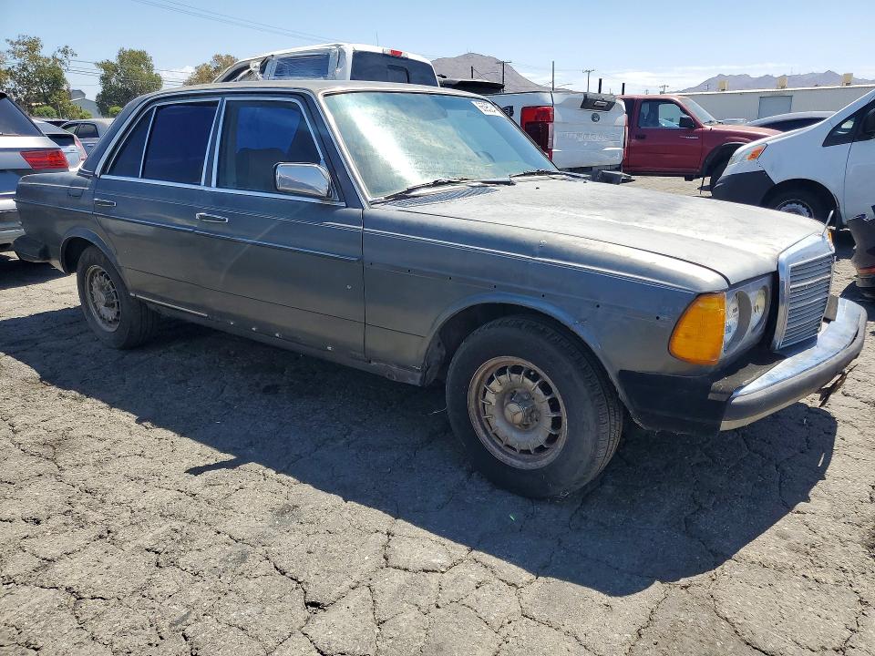 Продажа на аукционе авто 1982 Mercedes-benz 300, vin: WDBAB33A3CB012722, номер лота: 65952416